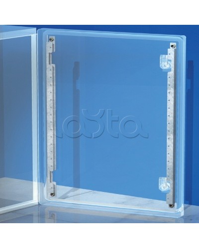 Рейки дверные, вертикальные, для шкафов CE В=700мм, 1 упаковка - 2шт. DKC R5S70 в Таганроге Аксессуары для стоек и шкафов Pintop.ru