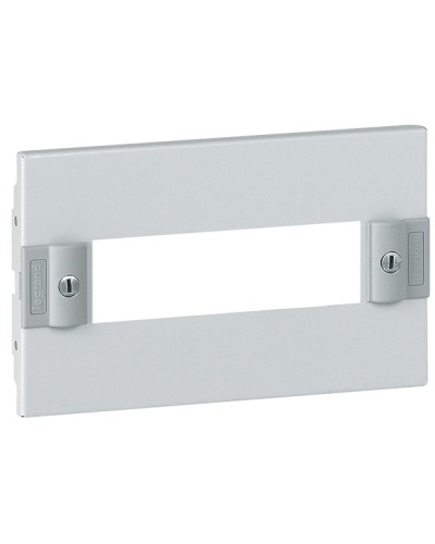 Панель лицевая Legrand 020303 в Таганроге Аксессуары для стоек и шкафов Pintop.ru