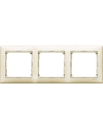 Рамка Valena 3 поста LEGRAND 774353 в Таганроге Аксессуары для кабель-канала Pintop.ru